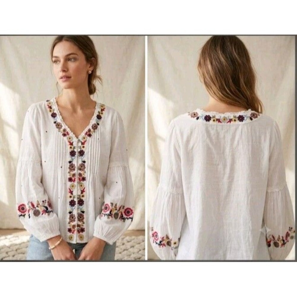 For The Republic Blouse Size M Embroidery Floral V Neck Pleated Front Lace Trim